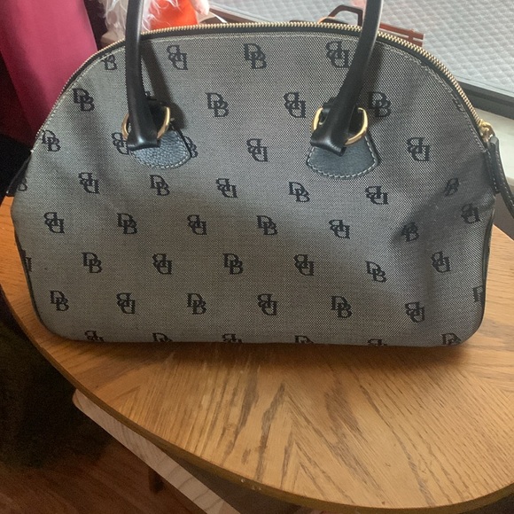 Dooney and Bourke in the classic DB pattern. Navy with pink inside - Picture 3 of 7